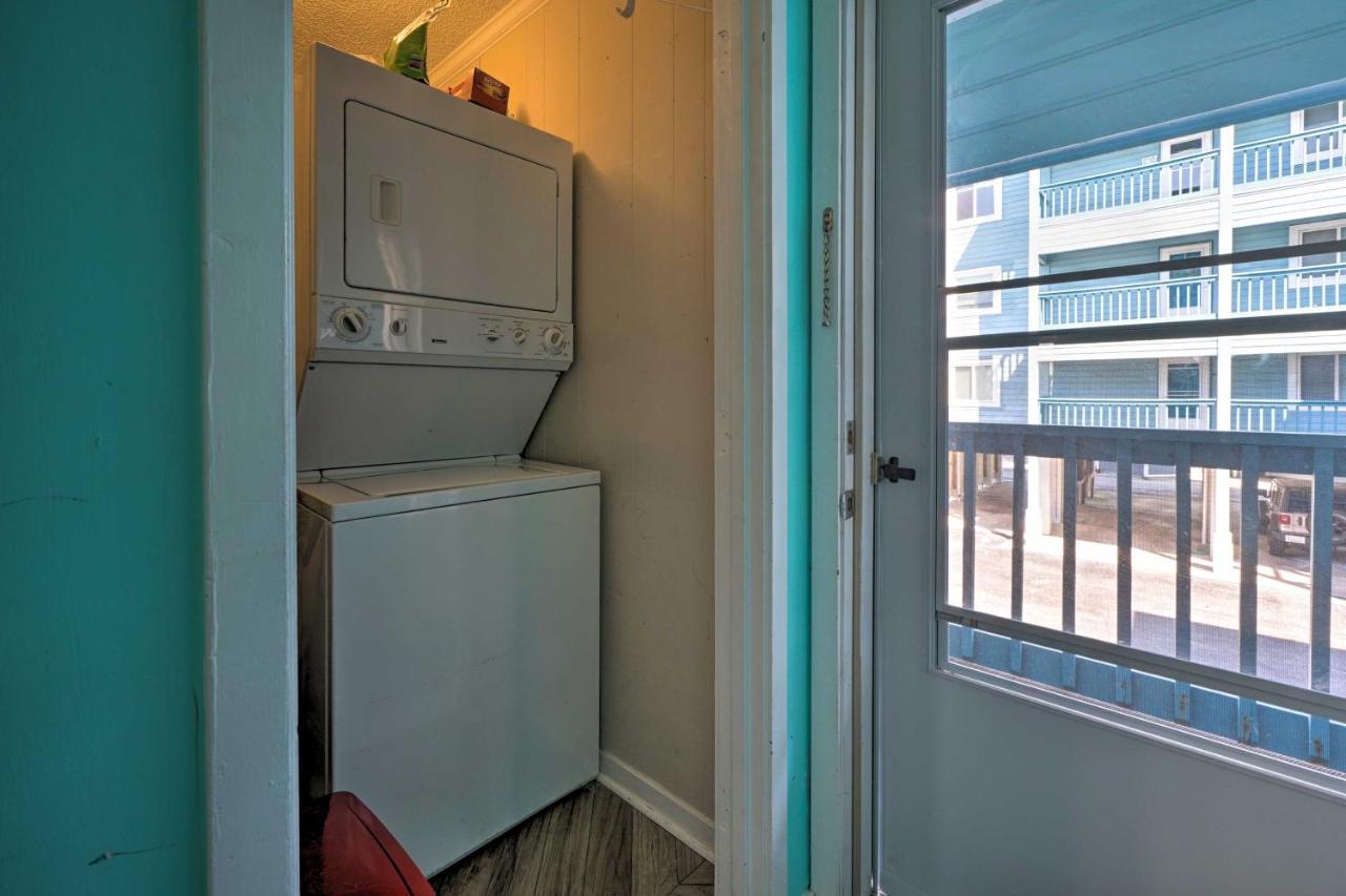 Condo With Balcony And Pool Walk To 2 Beach Accesses! Carolina Beach Ngoại thất bức ảnh